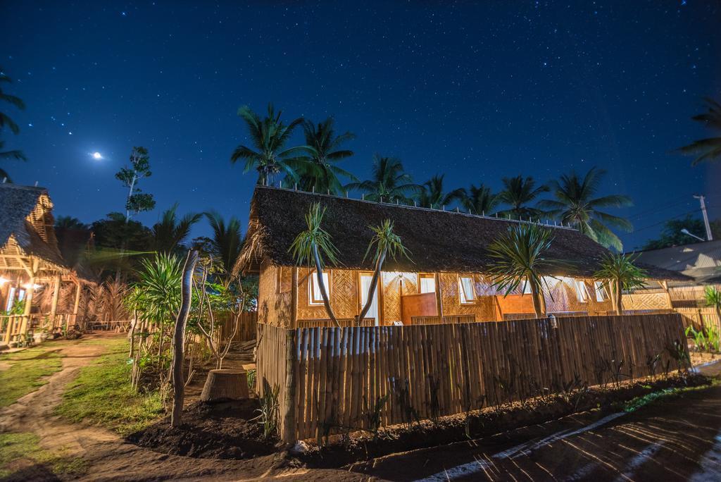نوسا بينيدا Full Moon Hostel الغرفة الصورة