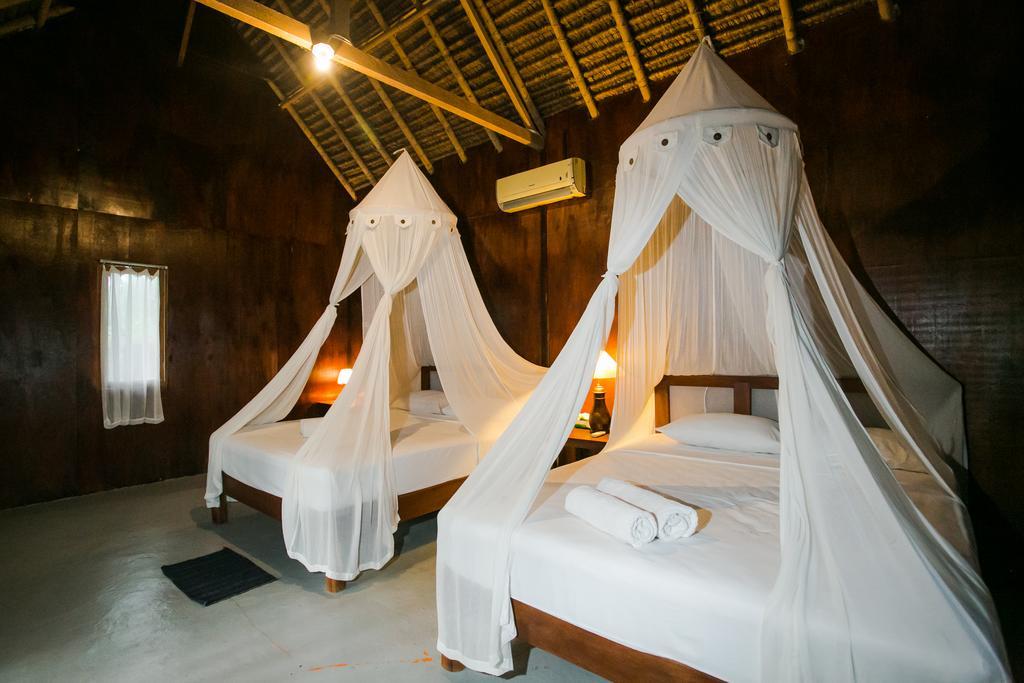 نوسا بينيدا Full Moon Hostel المظهر الخارجي الصورة