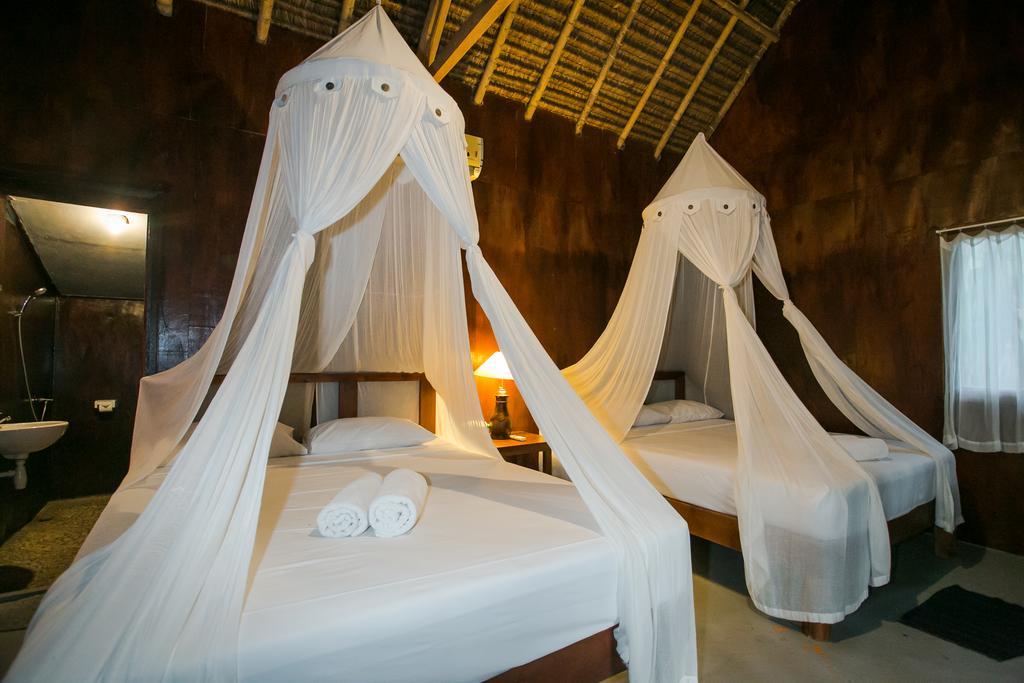 نوسا بينيدا Full Moon Hostel المظهر الخارجي الصورة
