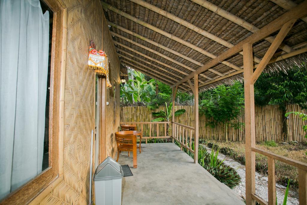 نوسا بينيدا Full Moon Hostel المظهر الخارجي الصورة
