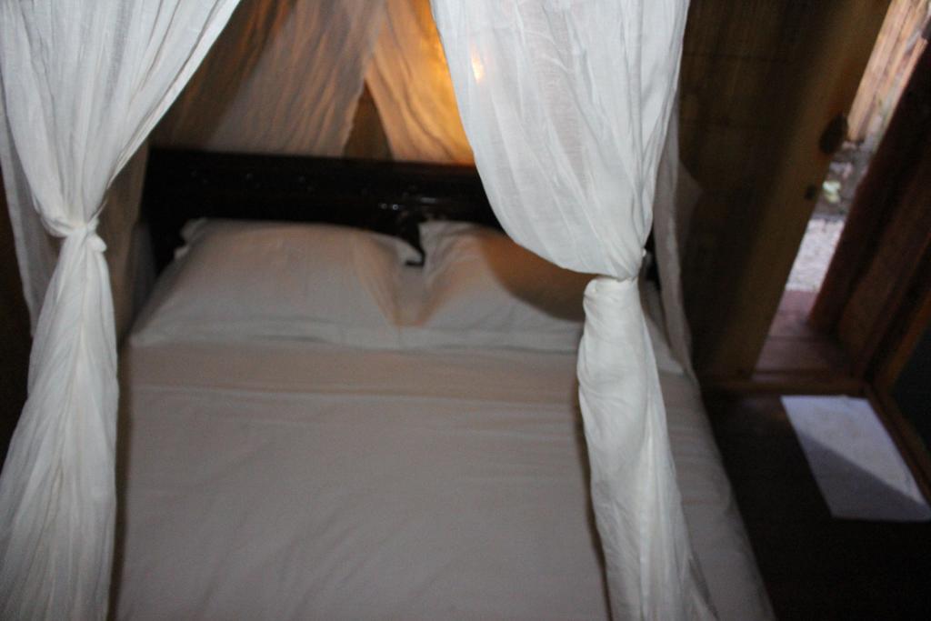 نوسا بينيدا Full Moon Hostel المظهر الخارجي الصورة