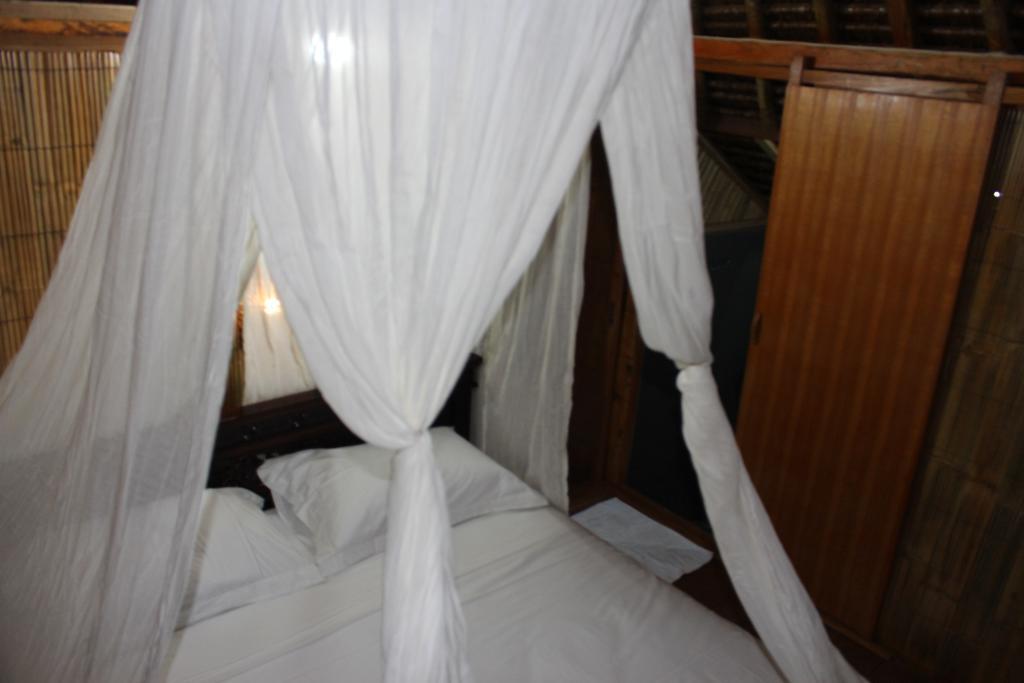نوسا بينيدا Full Moon Hostel المظهر الخارجي الصورة