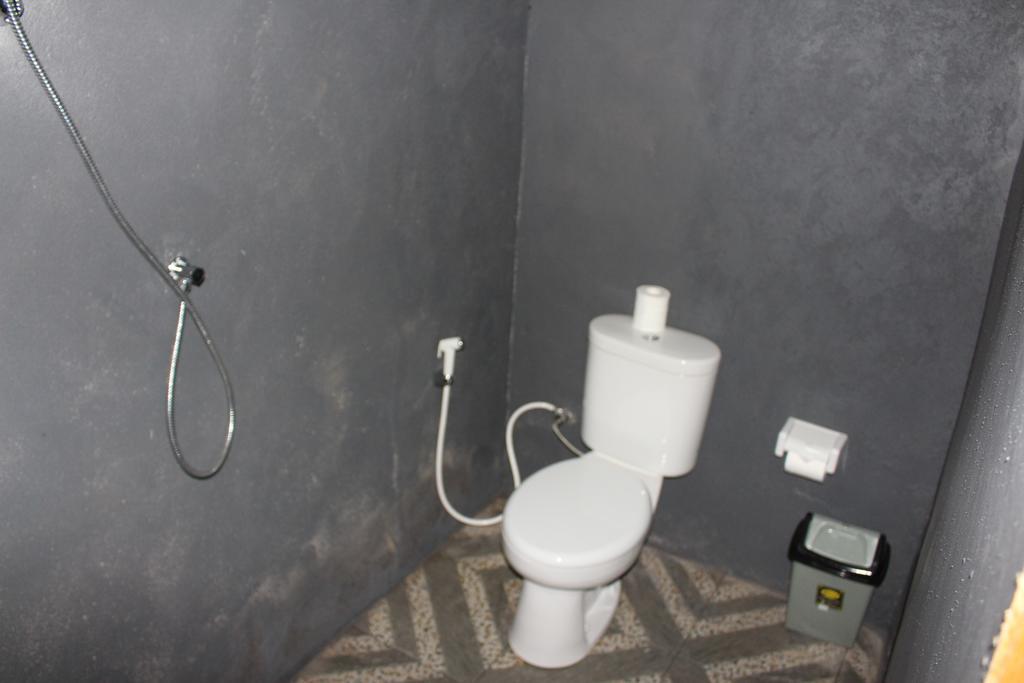 نوسا بينيدا Full Moon Hostel المظهر الخارجي الصورة
