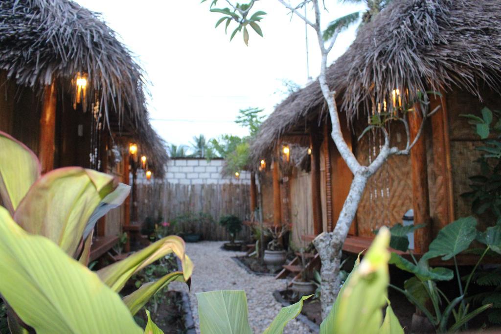نوسا بينيدا Full Moon Hostel المظهر الخارجي الصورة