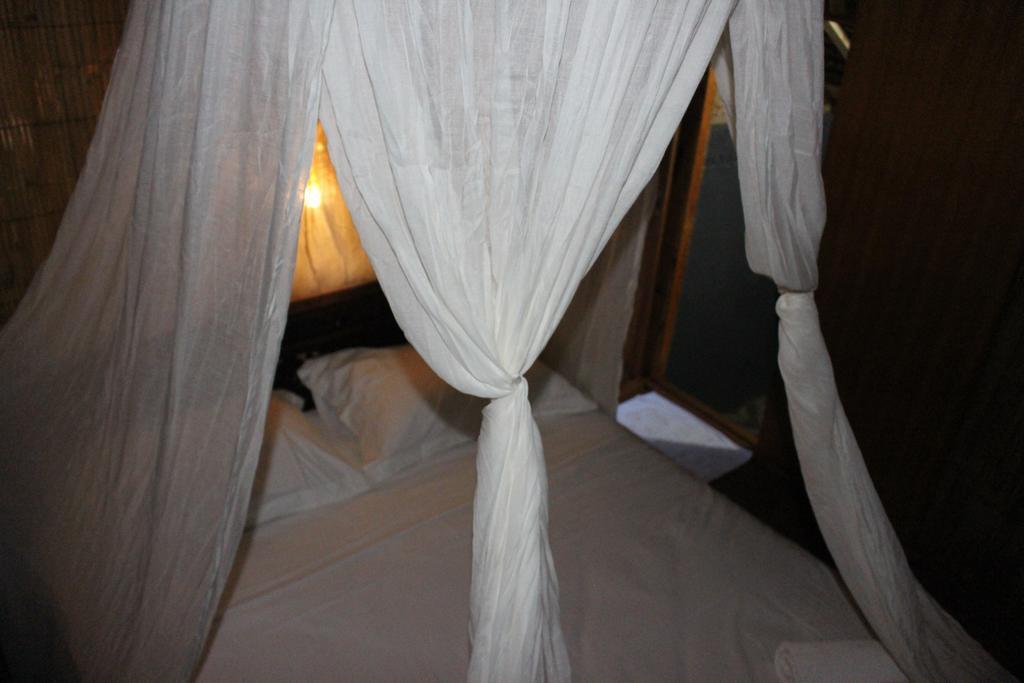 نوسا بينيدا Full Moon Hostel المظهر الخارجي الصورة