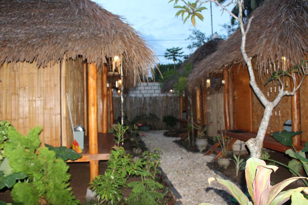 نوسا بينيدا Full Moon Hostel المظهر الخارجي الصورة